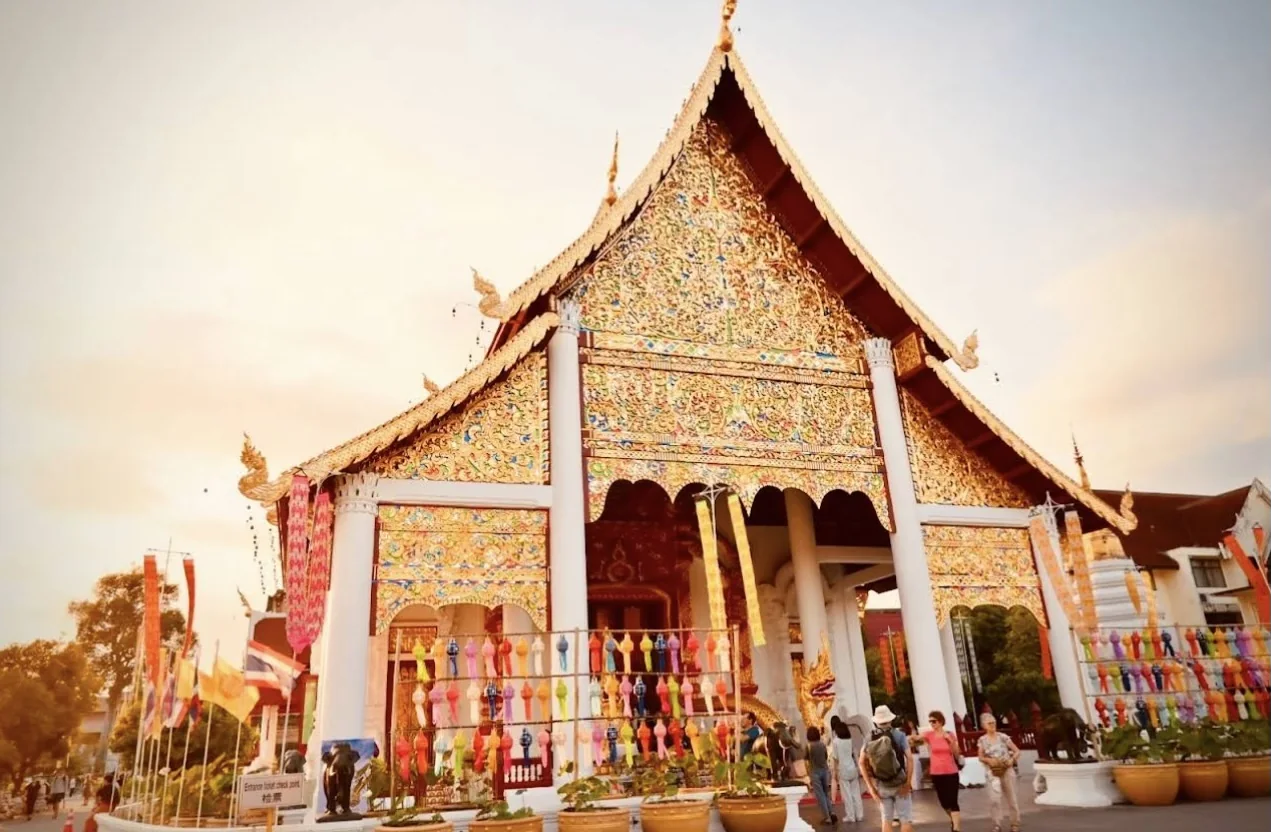 Wat Chedi Luang — Temple du Grand Stupa
